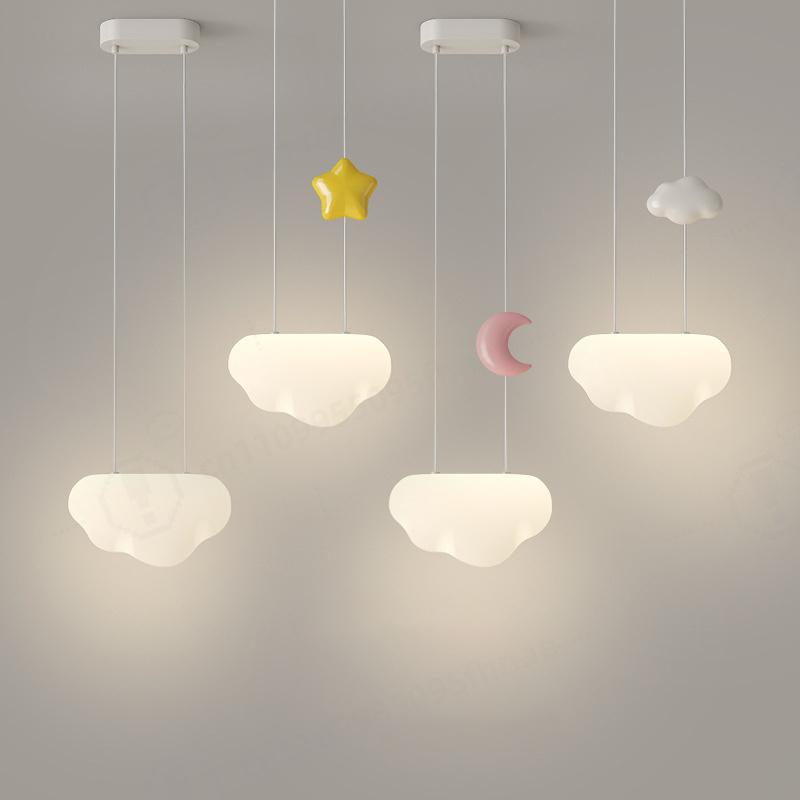 Baby Nursery Chandelier - โคมไฟระย้ารูปเมฆสำหรับห้องเด็ก โคมไฟข้างเตียงแบบมินิมอล ให้แสงอบอุ่น เหมาะสำหรับห้องเด็กชายและเด็กหญิง