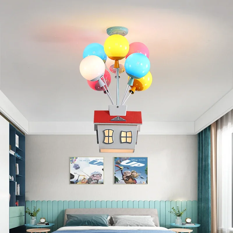โคมไฟระย้าไม้รูปบ้านบอลลูนหลาก - Baby Nursery Chandelier บทวิจารณ์และราคา