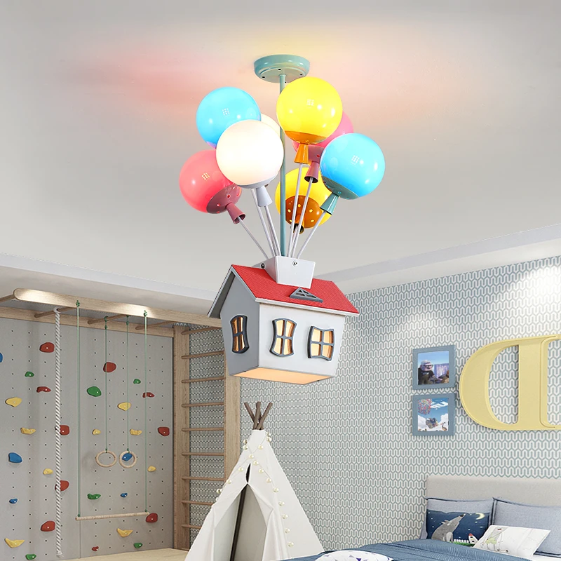 โคมไฟระย้าไม้รูปบ้านบอลลูนหลาก - Baby Nursery Chandelier บทวิจารณ์และราคา