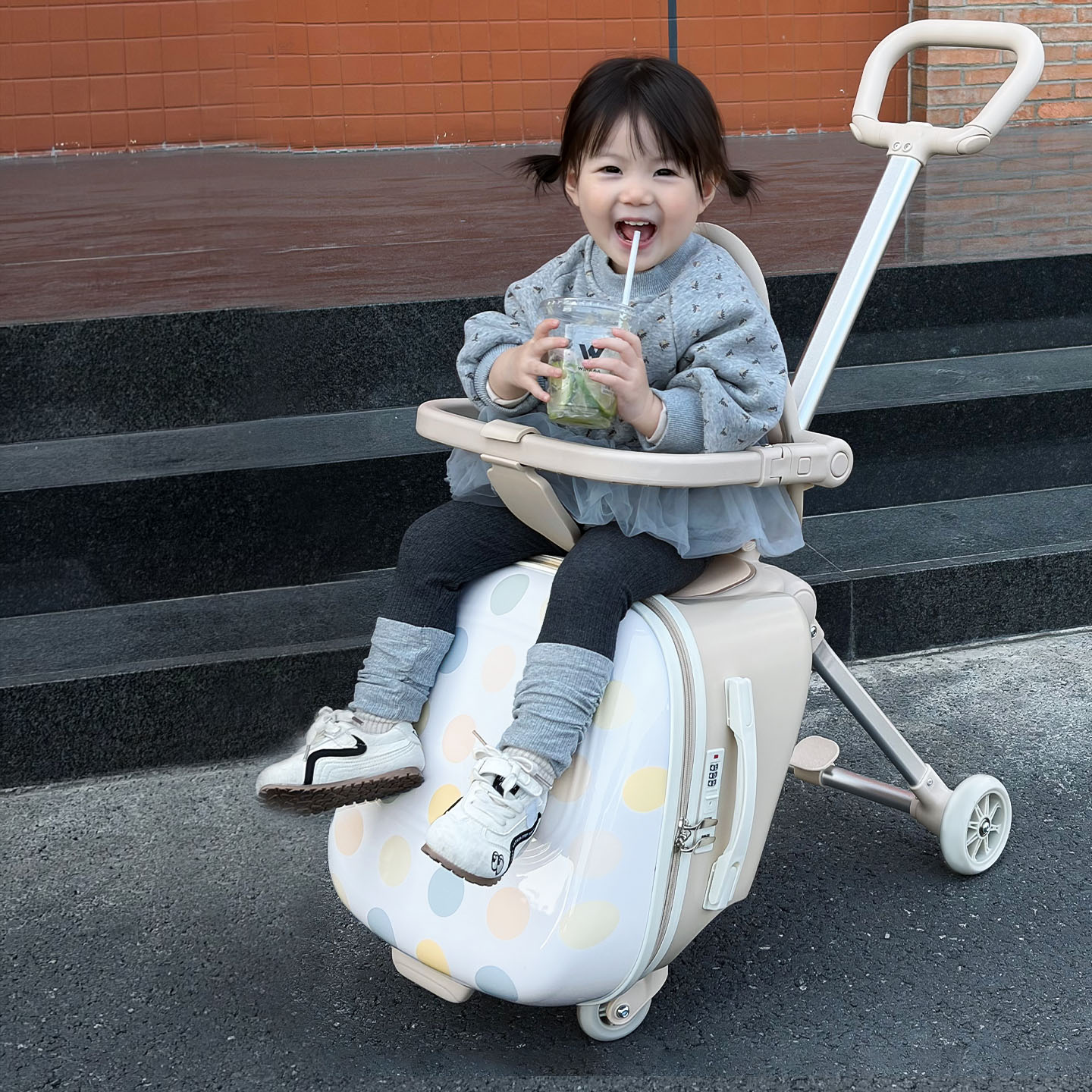 กระเป๋าเดินทางเด็ก Bunnyfly สา - Baby Nursery Trolley บทวิจารณ์และราคา